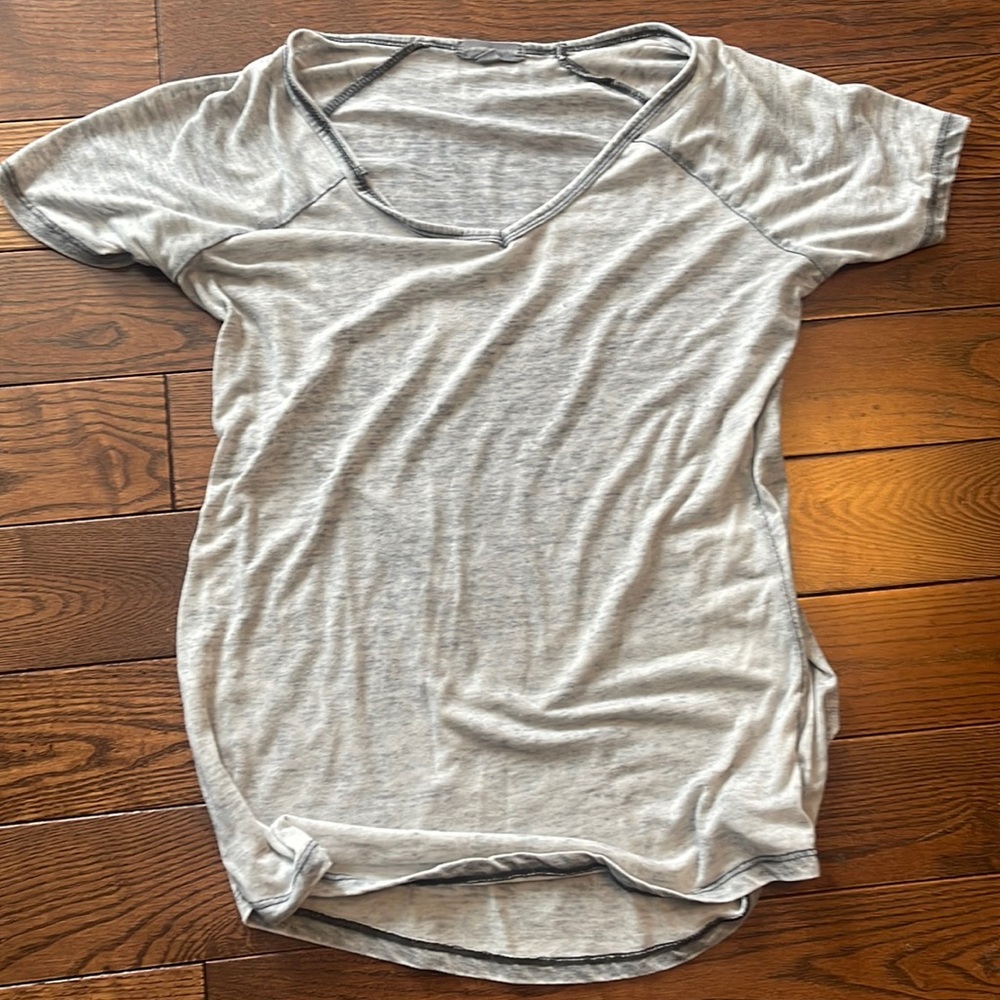 Excellent Worn Once Grey T-shirt Size Small